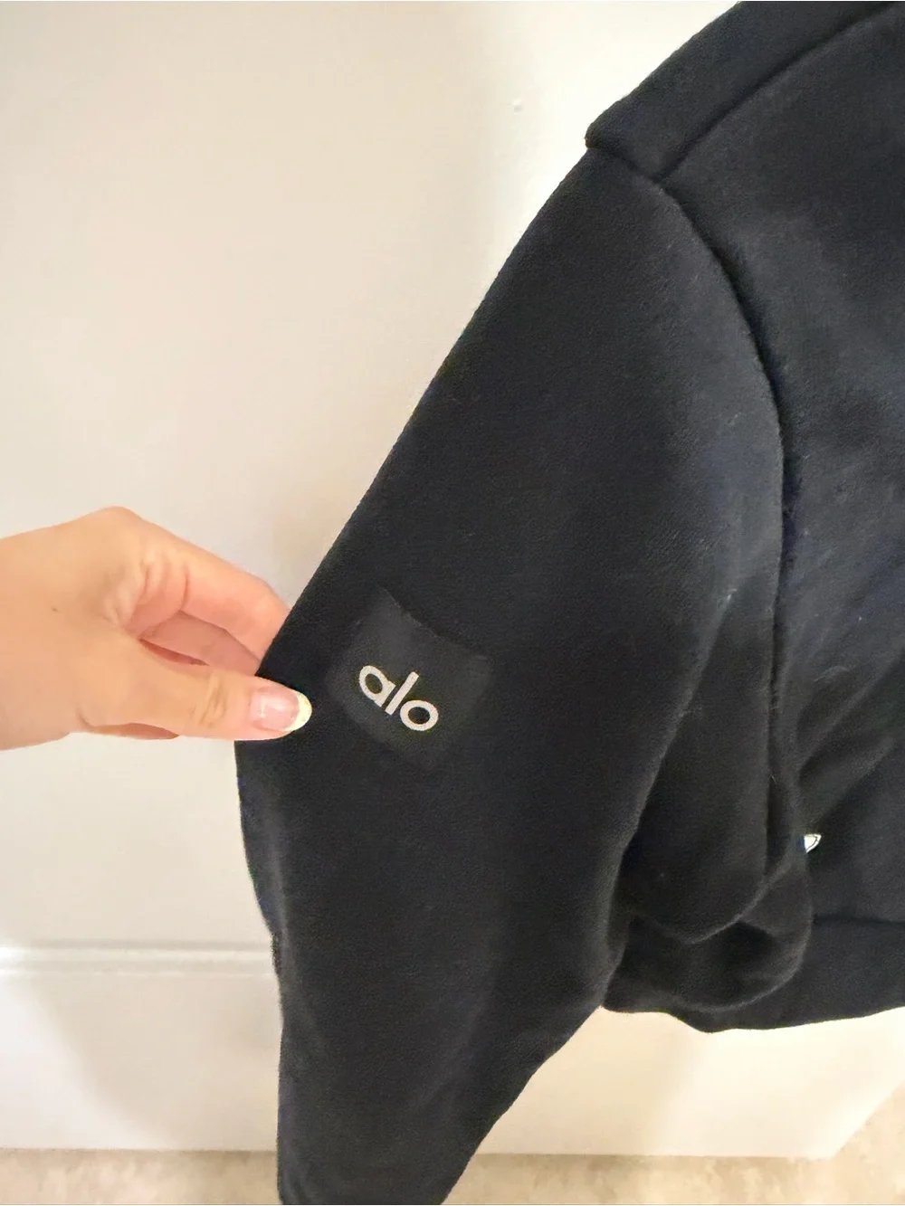 Alo Yoga Small Black Mockneck Sweatshirt. 🖤⚡️
